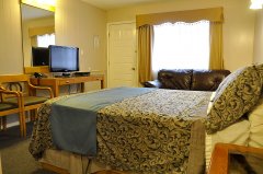 Regular Room with 1 Queen Bed